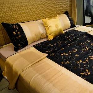 Floral Noir Elegance Bed Cover
